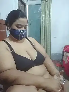 Snapshot of momo_loves chatting on 03-08-26, 03:32 momo loves online show from 03-08-26, 03:32