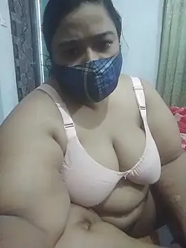Snapshot of momo_loves chatting on 05-16-26, 10:36 momo loves online show from 05-16-26, 10:36