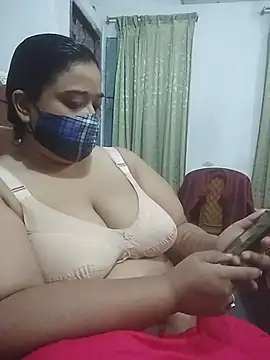 momo loves online show from 06-22-26, 04:37