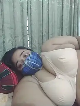 momo loves online show from 07-19-26, 07:23
