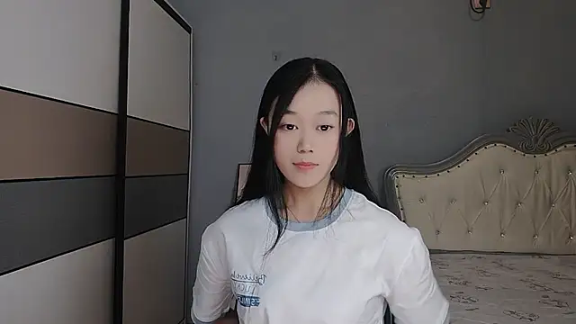 xiaowu2004 online show from 03-11-26, 02:39