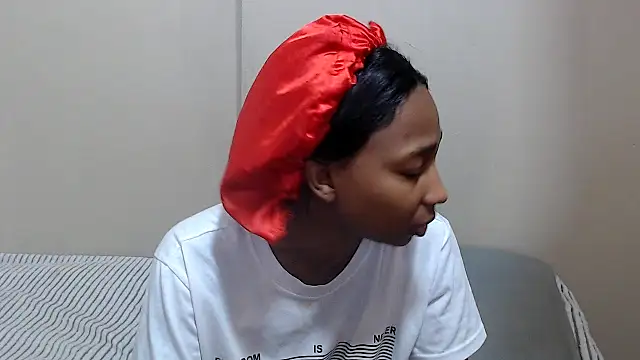 ExtraDoll online show from 02-24-26, 10:02