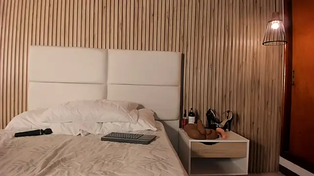 Snapshot of rachell_queen_ chatting on 02-03-26, 12:32 rachell queen online show from 02-03-26, 12:32