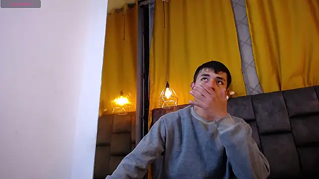 Snapshot of Maik_Russo chatting on 02-16-26, 12:01 Maik Russo online show from 02-16-26, 12:01