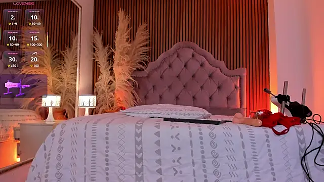 Violett hott  online show from 07-28-26, 04:39