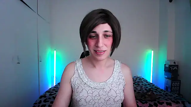 HoneyValentine online show from 04-15-26, 07:58