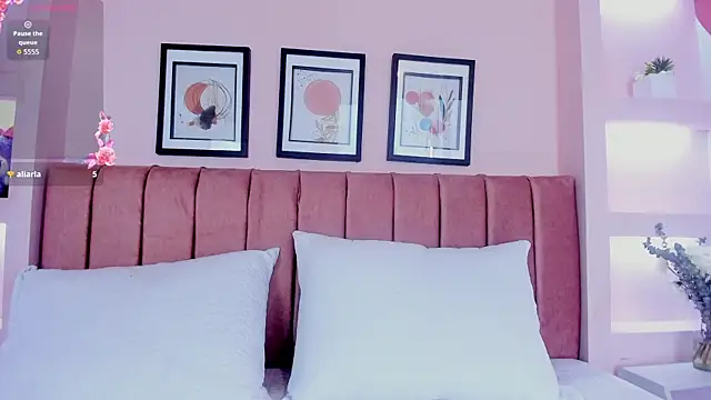 Katteyes   online show from 04-21-26, 01:39