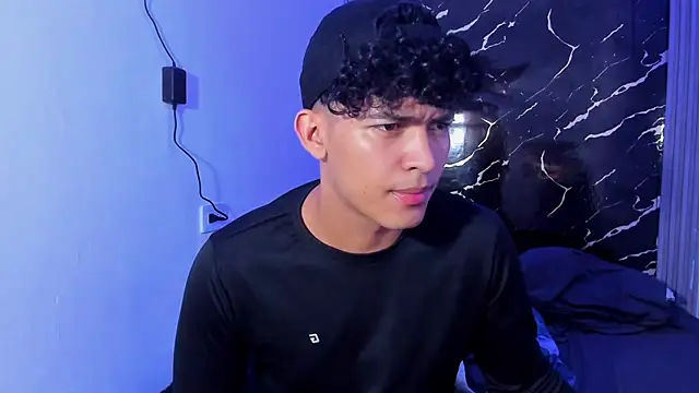 jamescurly00 online show from 02-08-26, 05:11