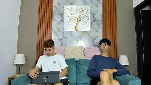 AVENGER BOYS2026 online show from 04-22-26, 07:15