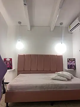 Iamcami  online show from 02-17-26, 06:58