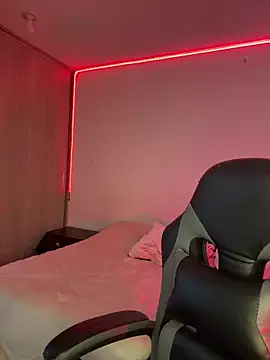 crystal dlun online show from 04-25-26, 06:38