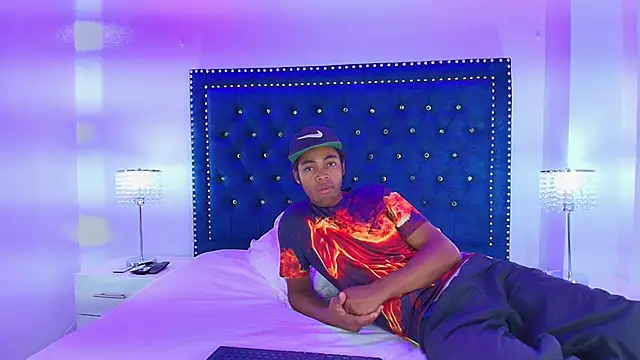 Cristal and luke online show from 03-01-26, 03:30