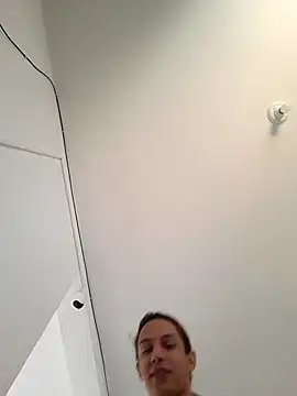 ofjuliaa online show from 01-13-26, 05:18