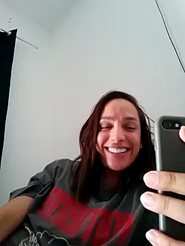 Snapshot of ofjuliaa chatting on 05-03-26, 07:31 ofjuliaa online show from 05-03-26, 07:31
