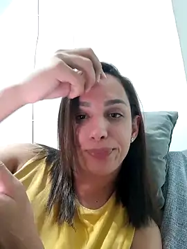 Snapshot of ofjuliaa chatting on 05-07-26, 03:34 ofjuliaa online show from 05-07-26, 03:34