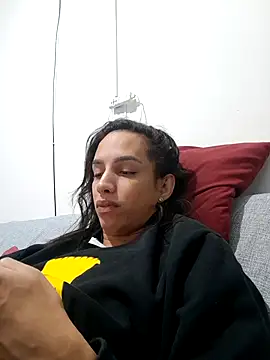 Snapshot of ofjuliaa chatting on 05-09-26, 06:57 ofjuliaa online show from 05-09-26, 06:57