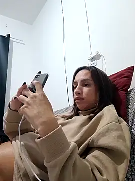 Snapshot of ofjuliaa chatting on 05-24-26, 03:55 ofjuliaa online show from 05-24-26, 03:55