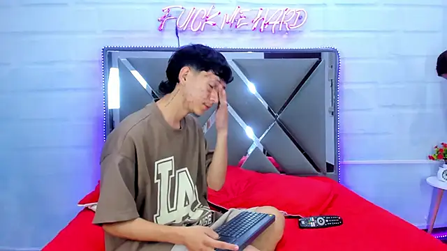 Snapshot of BunnyLove_ chatting on 02-27-26, 12:10 BunnyLove online show from 02-27-26, 12:10