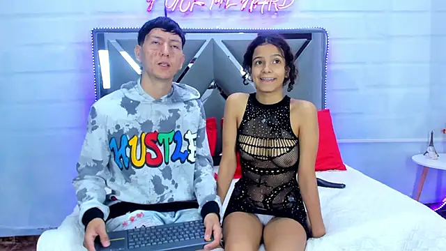 Snapshot of BunnyLove_ chatting on 03-11-26, 12:05 BunnyLove online show from 03-11-26, 12:05