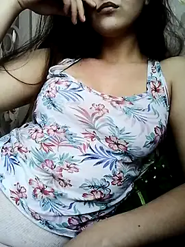 Snapshot of Jenevaonlovexq chatting on 02-18-26, 10:44 Jenevaonlovexq online show from 02-18-26, 10:44