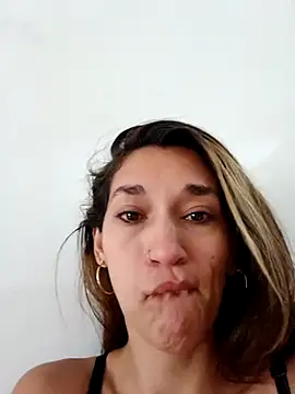 EcoDePiel online show from 04-21-26, 03:17