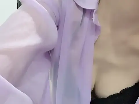 Snapshot of Lol-222 chatting on 01-10-26, 03:25 Lol-222 online show from 01-10-26, 03:25