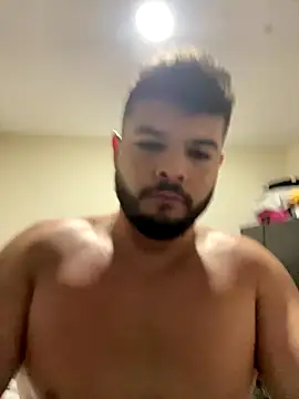 omarfer19 online show from 01-06-26, 04:21