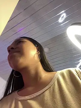 DulceRouss  online show from 04-25-26, 11:35