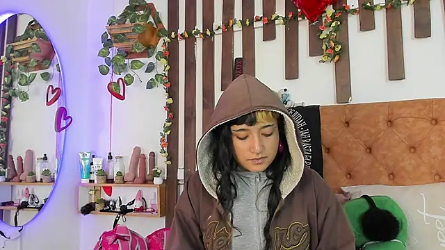 MeowMota  online show from 05-07-26, 04:12