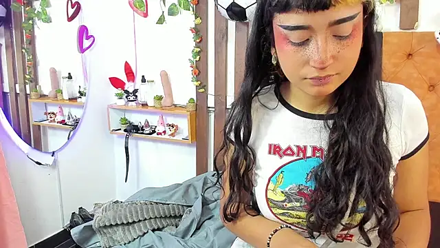 MeowMota  online show from 07-17-26, 06:57