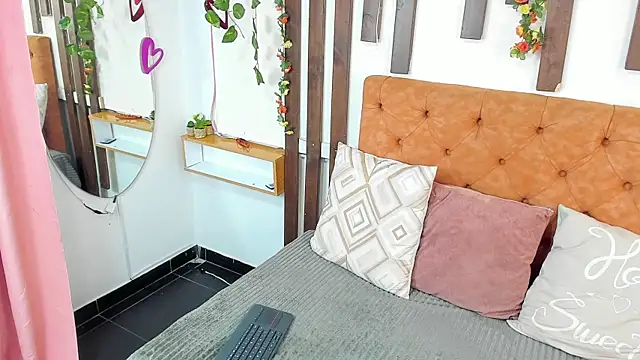 MeowMota  online show from 07-23-26, 06:50