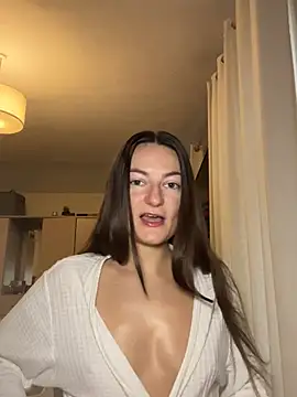 Snapshot of MiaLovesxx chatting on 01-13-26, 11:26 MiaLovesxx online show from 01-13-26, 11:26