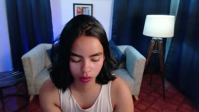 SofiaMante  online show from 06-06-26, 01:00