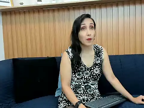 Snapshot of Riley_Reid_Milf chatting on 04-30-26, 12:44 Riley Reid Milf online show from 04-30-26, 12:44