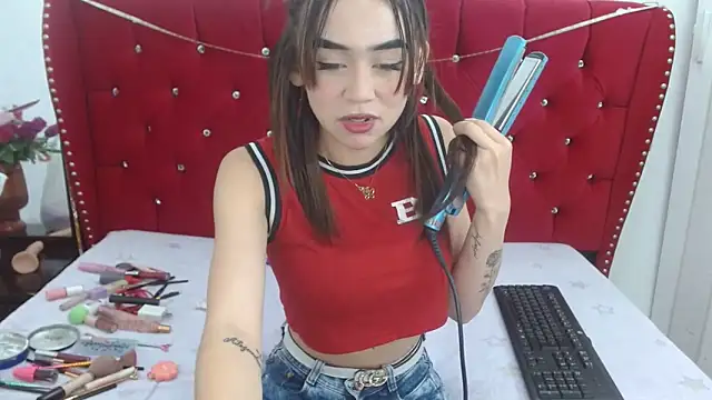 Snapshot of sofiaspring chatting on 04-29-26, 05:30 sofiaspring online show from 04-29-26, 05:30