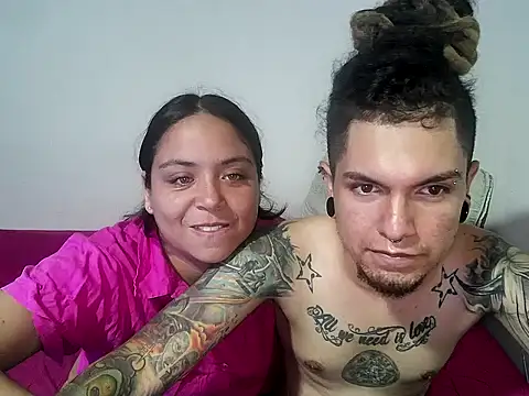 Snapshot of steffandjoshh420 chatting on 03-09-26, 01:31 steffandjoshh420 online show from 03-09-26, 01:31