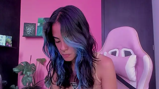 azula lillet online show from 04-22-26, 03:24