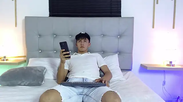 johnny blake  online show from 01-18-26, 04:27