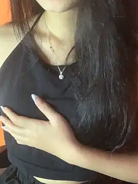 Snapshot of Jennybae23 chatting on 02-13-26, 06:26 Jennybae23 online show from 02-13-26, 06:26