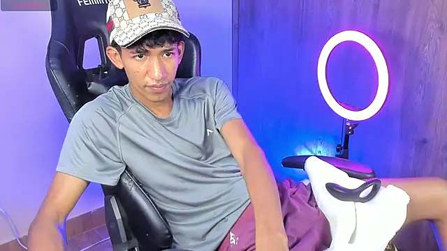 Snapshot of neitan_miller_ chatting on 01-11-26, 02:05 neitan miller online show from 01-11-26, 02:05