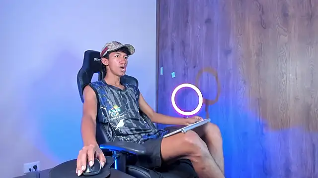 Snapshot of neitan_miller_ chatting on 02-18-26, 11:50 neitan miller online show from 02-18-26, 11:50