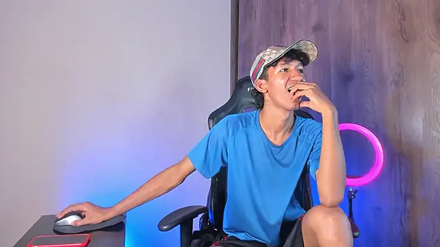 Snapshot of neitan_miller_ chatting on 03-14-26, 06:52 neitan miller online show from 03-14-26, 06:52