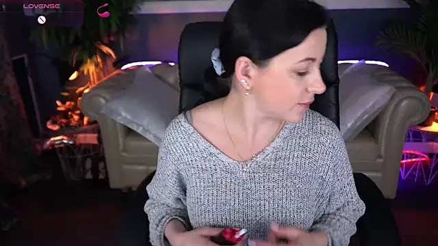 Dafni Monn online show from 04-27-26, 05:38