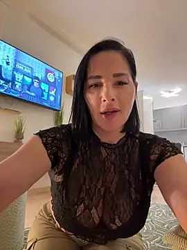 Snapshot of Maya-www chatting on 02-15-26, 05:31 Maya-www online show from 02-15-26, 05:31