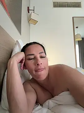 Snapshot of Maya-www chatting on 02-28-26, 08:15 Maya-www online show from 02-28-26, 08:15