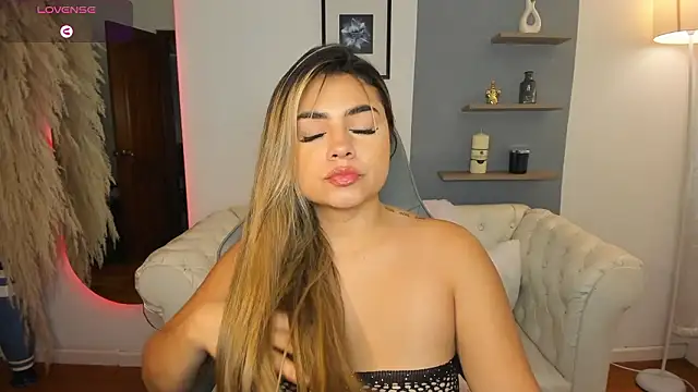 taylor smiith1 online show from 03-09-26, 11:47