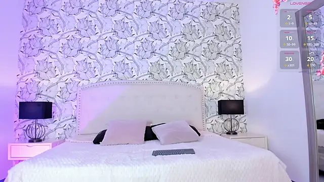 Snapshot of Venusandrea29 chatting on 07-24-26, 12:25 Venusandrea29 online show from 07-24-26, 12:25