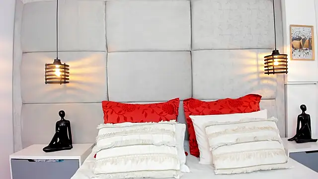 IvonneOwen online show from 02-09-26, 01:09