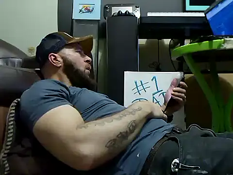Snapshot of Numba1dad_ chatting on 02-08-26, 04:49 Numba1dad online show from 02-08-26, 04:49