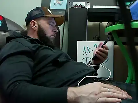 Snapshot of Numba1dad_ chatting on 02-26-26, 05:56 Numba1dad online show from 02-26-26, 05:56